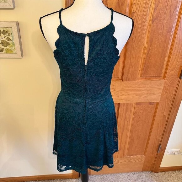 BCX Juniors Sz 7 Green A-Line Halter Lace Dress Party Cocktail Homecoming Dance - Picture 2 of 8